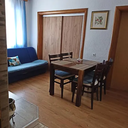Apartamento Adna *
